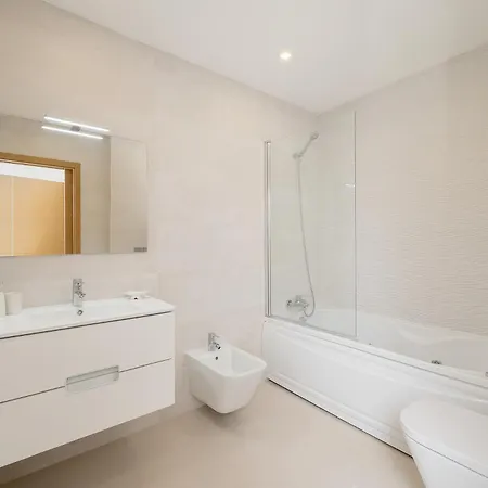 Apartment Design 3 With Pool By Homing *